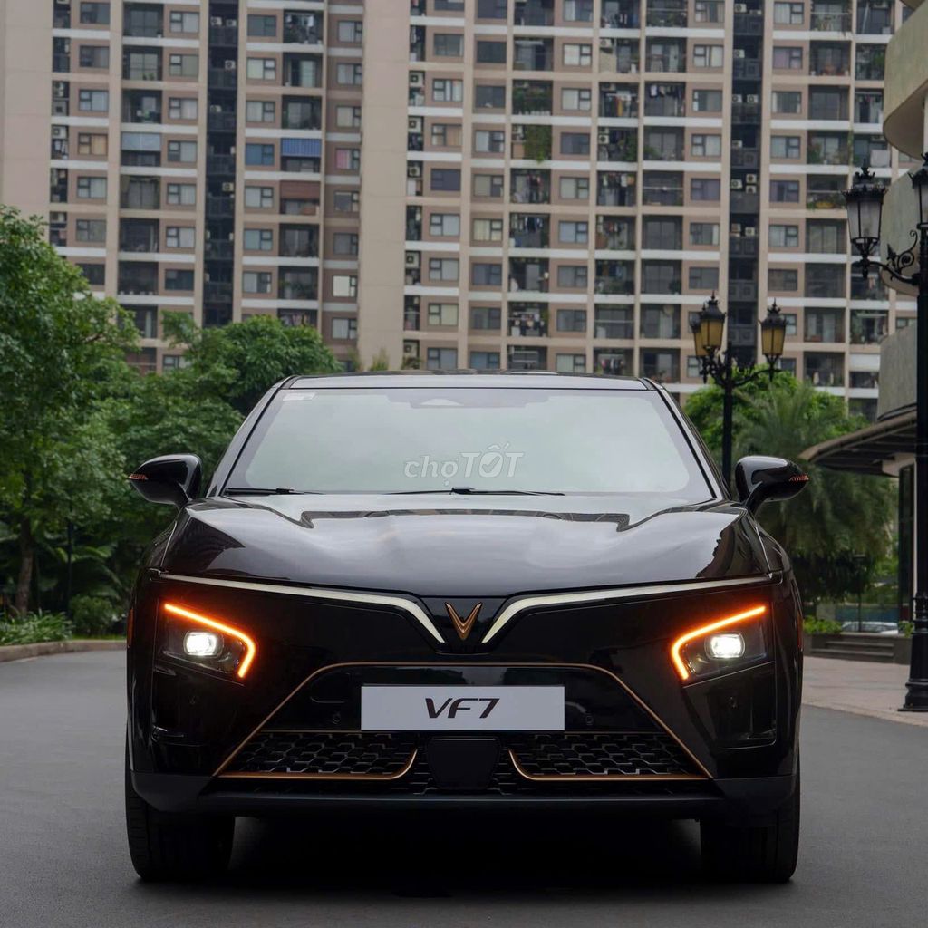 VF7 Dragon 2024 - полная версия - Odo 36 тысяч - очень новая - HCMC
