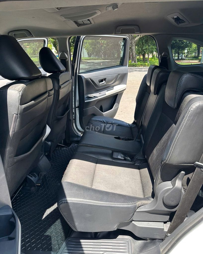 Toyota Veloz Cross 2022 CVT Top siêu mới. Mua bán Ô tô tại Quận 12 Tp Hồ Chí Minh được đăng bởi NHI Ô TÔ AN SƯƠNG hình 13