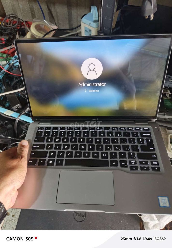 Dell Latitude 7400 2-in-1 Xám. Mua bán Laptop tại Thị xã Giá Rai Bạc Liêu được đăng bởi nguyen thanh phong hình 1