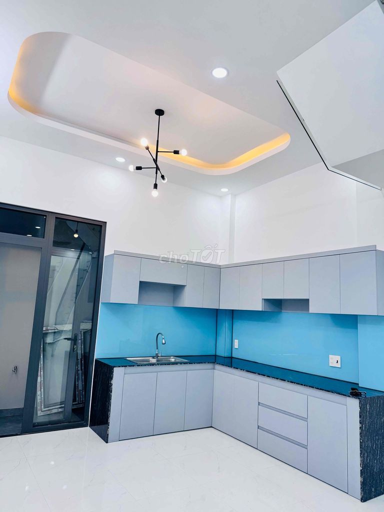 Chính Chủ bán nhà mới xây 4 Tầng sau chợ Long Trường view Landmark - ảnh 4