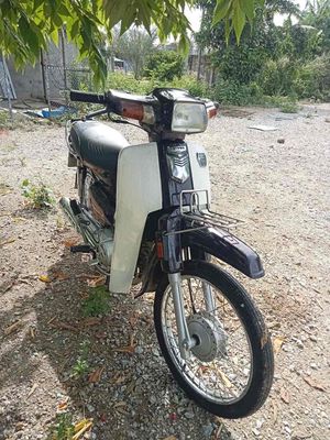 Dream 50phân khối ko cần bằng lái giá tốt cho HSSV. Mua bán Xe máy tại Thành phố Quảng Ngãi Quảng Ngãi được đăng bởi Hien