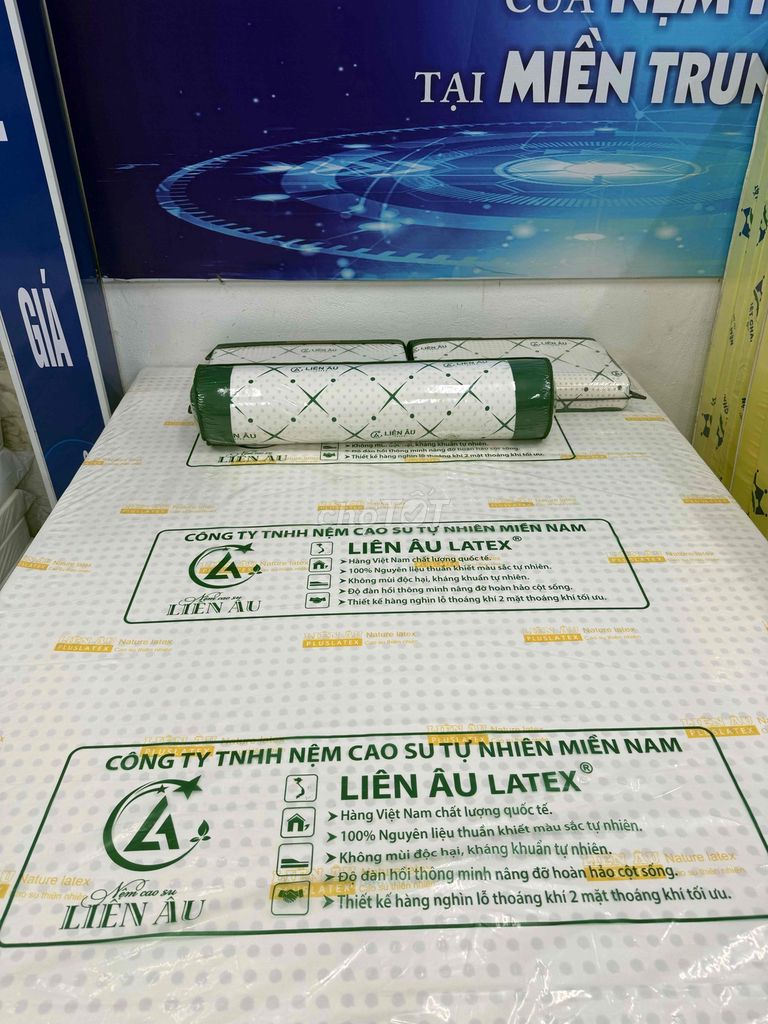 Nệm cao su thiên nhiên Liên Âu Plus Latex. Mua bán Giường, chăn ga gối nệm tại Quận Thanh Khê Đà Nẵng được đăng bởi Võ Phú Hoàng hình 1