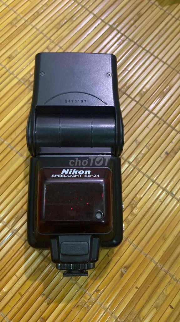 Đèn flash Nikon SB-24 Đen tặng body Nikon. Mua bán Máy ảnh, Máy quay tại Quận Tân Phú Tp Hồ Chí Minh được đăng bởi Lê Thuy hình 1