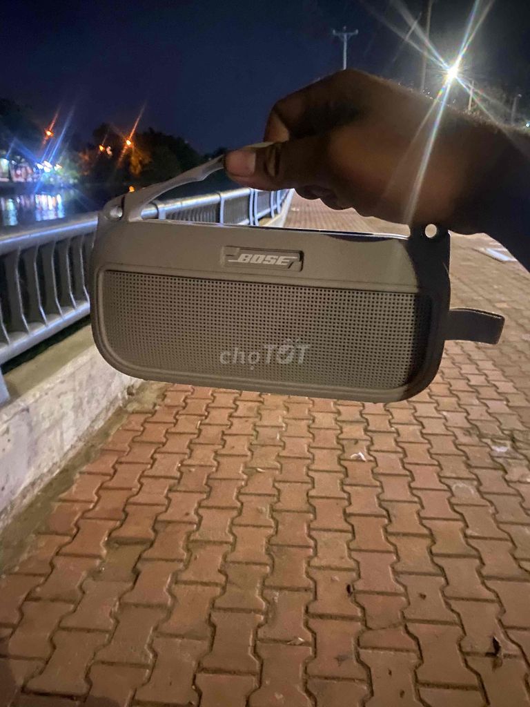 Loa di động Bose Flex 2 Xám Mới tinh. Mua bán Tivi, Âm thanh tại Thành phố Thủ Dầu Một Bình Dương được đăng bởi Minh Quan Nguyen hình 1