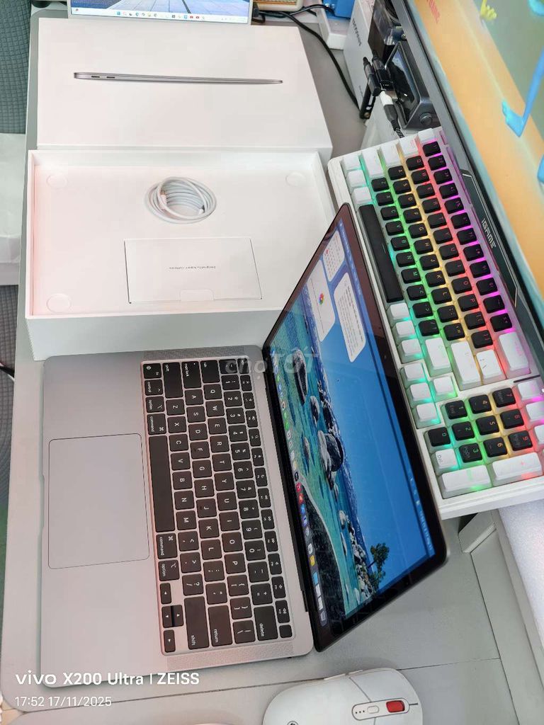 MacBook Ari M1 Việt Nam 8.256 Pin 100 Bh 06..2026. Mua bán Laptop tại Quận Tân Bình Tp Hồ Chí Minh được đăng bởi Hùng hình 1