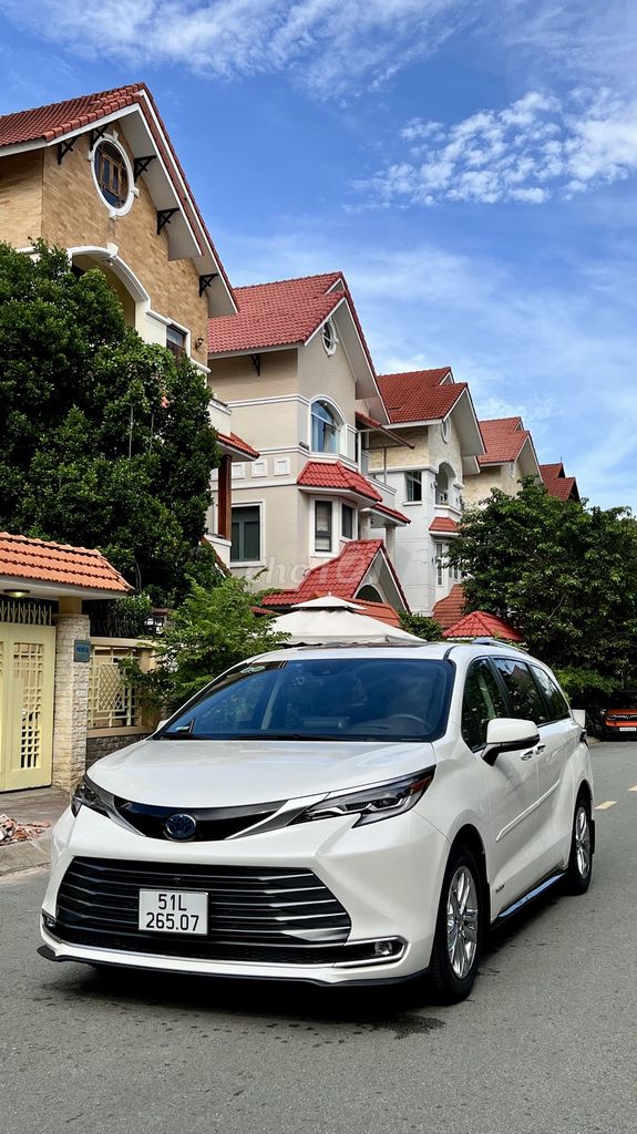 Toyota Sienna 2021  - 330000 km. Mua bán Ô tô tại Quận 1 Tp Hồ Chí Minh được đăng bởi Bùi vi hình 3