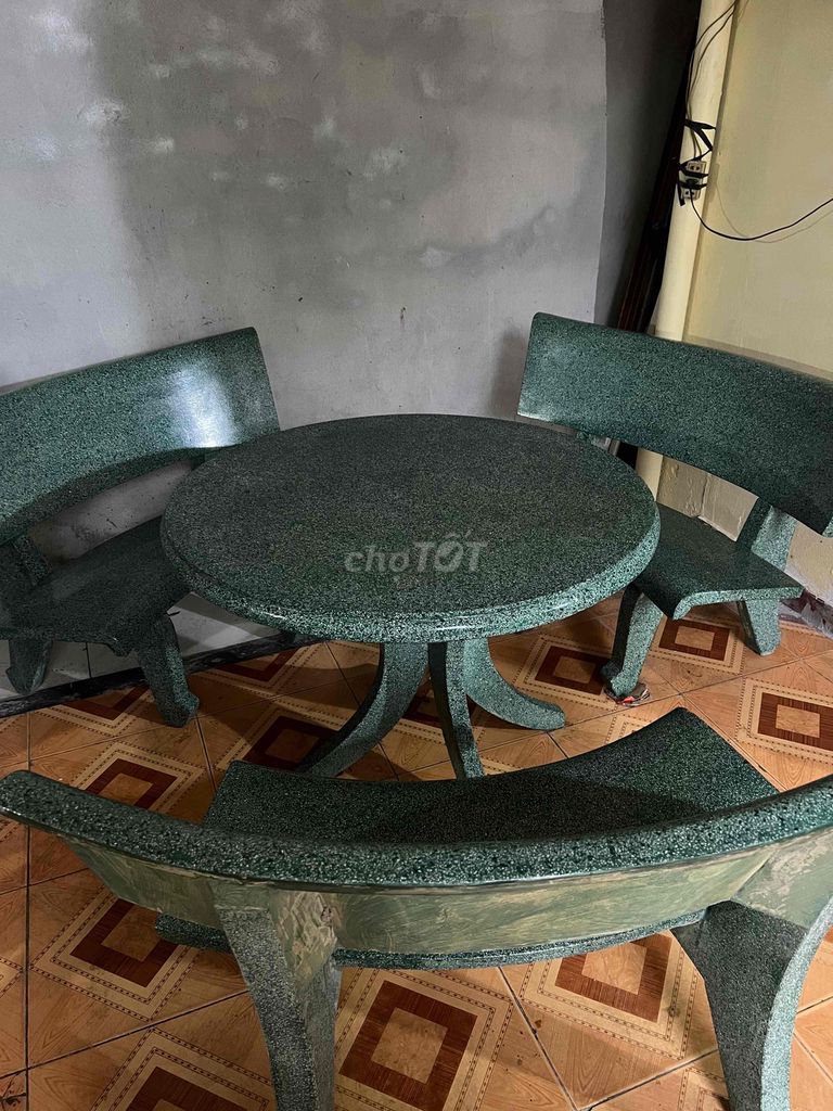 Bộ bàn ghế đá màu xanh Dĩ An. Mua bán Bàn ghế tại Thành phố Dĩ An Bình Dương được đăng bởi Như Ý hình 1