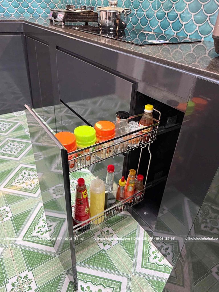 Kệ gia vị Kim loại Nhỏ gọn tiện lợi. Mua bán Dụng cụ nhà bếp tại Quận Cẩm Lệ Đà Nẵng được đăng bởi Nội Thất Bếp Trọn Gói Gia Đình Phát  hình 1