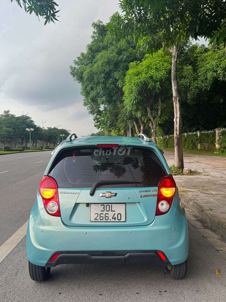 Chevrolet Spark 1.0 LTZ AT 2013 Tự động Xanh ngọc