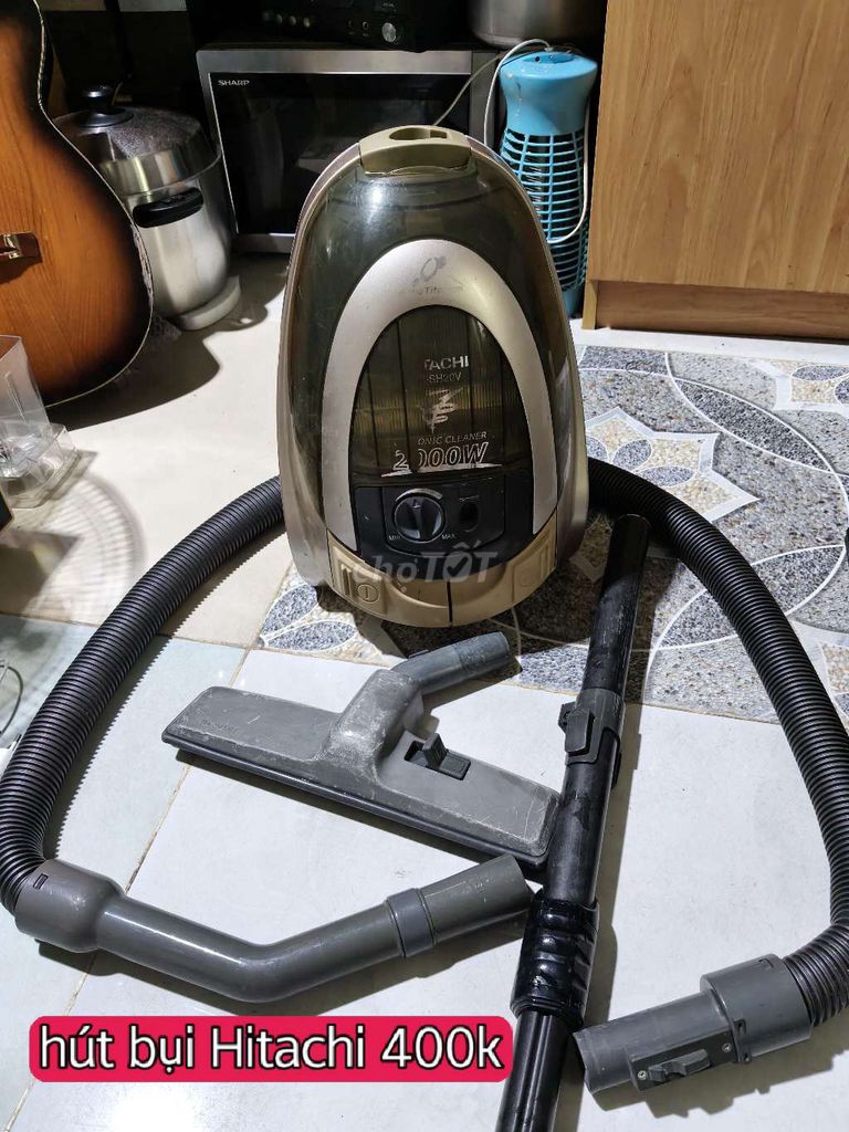 Máy hút bụi Hitachi 2000W Vàng đồng, Đen. Mua bán Nội thất, đồ gia dụng khác tại Thành phố Vũng Tàu Bà Rịa - Vũng Tàu được đăng bởi thu hiền hình 1