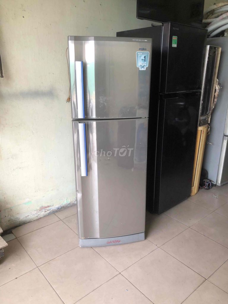 Tủ lạnh Sanyo 210L Xám Không đóng tuyết. Mua bán Tủ lạnh tại Quận Bình Thạnh Tp Hồ Chí Minh được đăng bởi Nguyễn quốc Thụy  hình 1