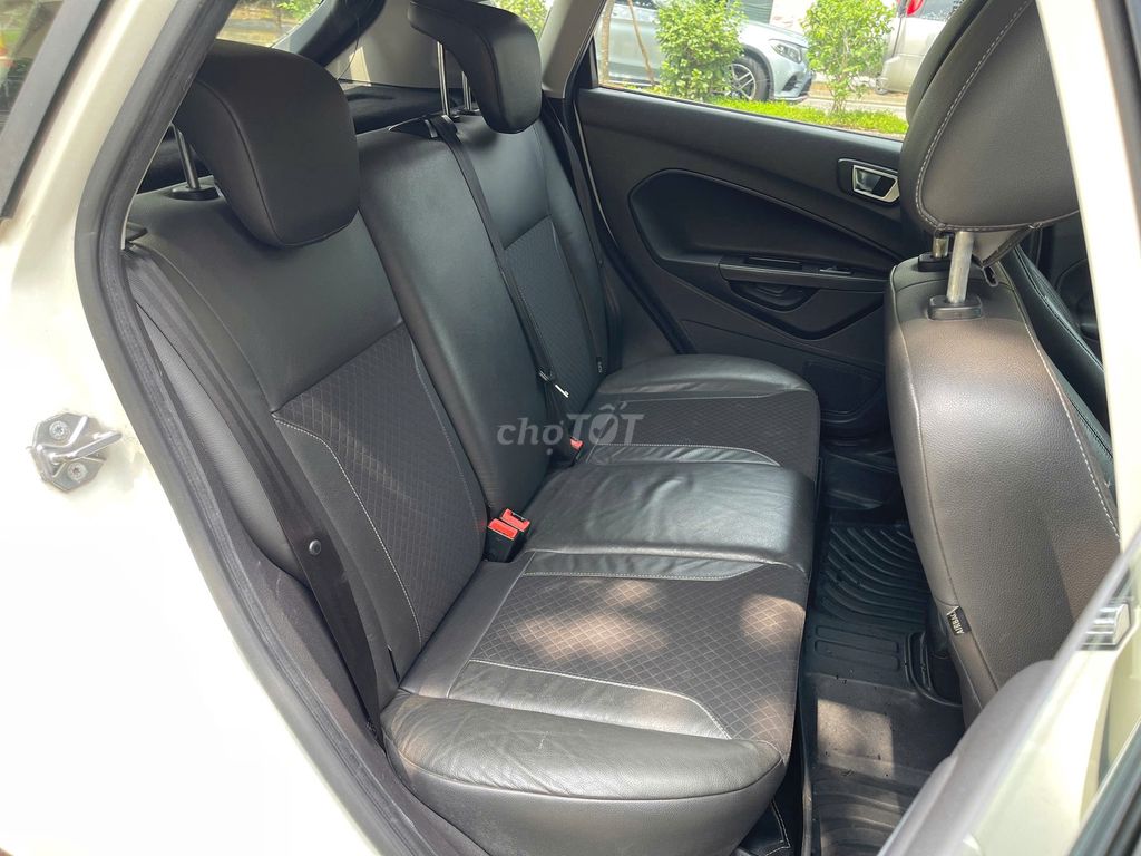 Ford Fiesta Sport 2016. Mua bán Ô tô tại Quận Long Biên Hà Nội được đăng bởi Long Biên Cars hình 14