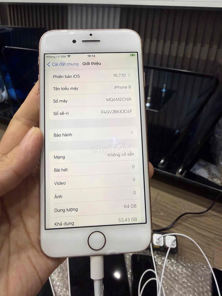 Apple iPhone 8 64GB Vàng hồng. Mua bán Điện thoại tại Quận Hoàng Mai Hà Nội được đăng bởi Nguyễn Thị Minh hình 1