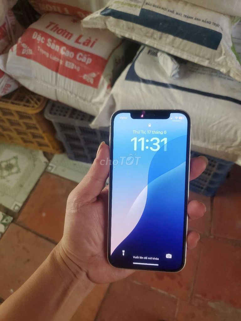 Apple iPhone 12 64GB Trắng Đã sử dụng. Mua bán Điện thoại tại Thành phố Cao Lãnh Đồng Tháp được đăng bởi Nam Trần hình 1