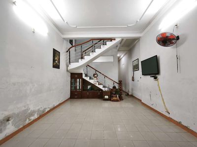 Аренда · 4 комн. · 100 м² · Quận Cẩm Lệ, ул. Đường Tôn Đản