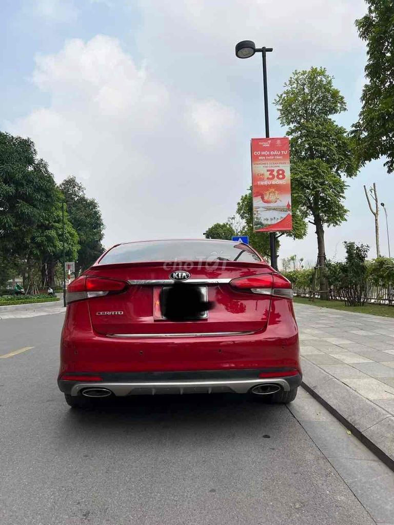 Kia Cerato 2018 Màu Đỏ, Số Tự Động, Sản Xuất Tại. Mua bán Ô tô tại Quận Thanh Xuân Hà Nội được đăng bởi Nguyễn Ngọc Báu hình 2