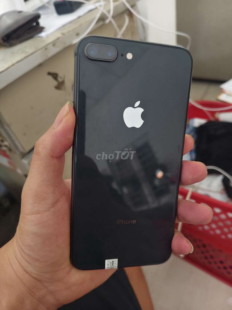 Apple iPhone 8 Plus 64GB Đen. Mua bán Điện thoại tại Quận Cẩm Lệ Đà Nẵng được đăng bởi Nguyễn Đức Ngà hình 1