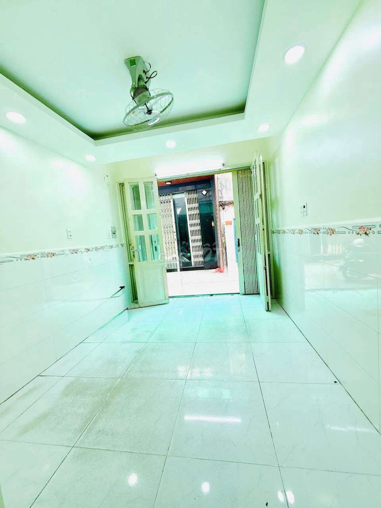 Аренда · 2 комн. · 21 м² · Quận 5, ул. Đường Bạch Vân