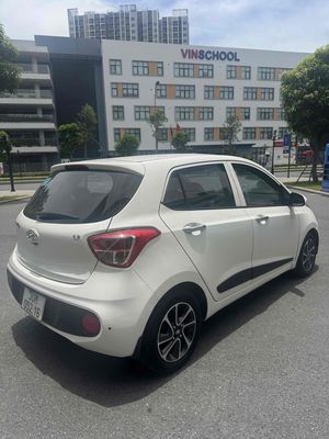 Hyundai i10 2018 Tự động Trắng 83000 km
