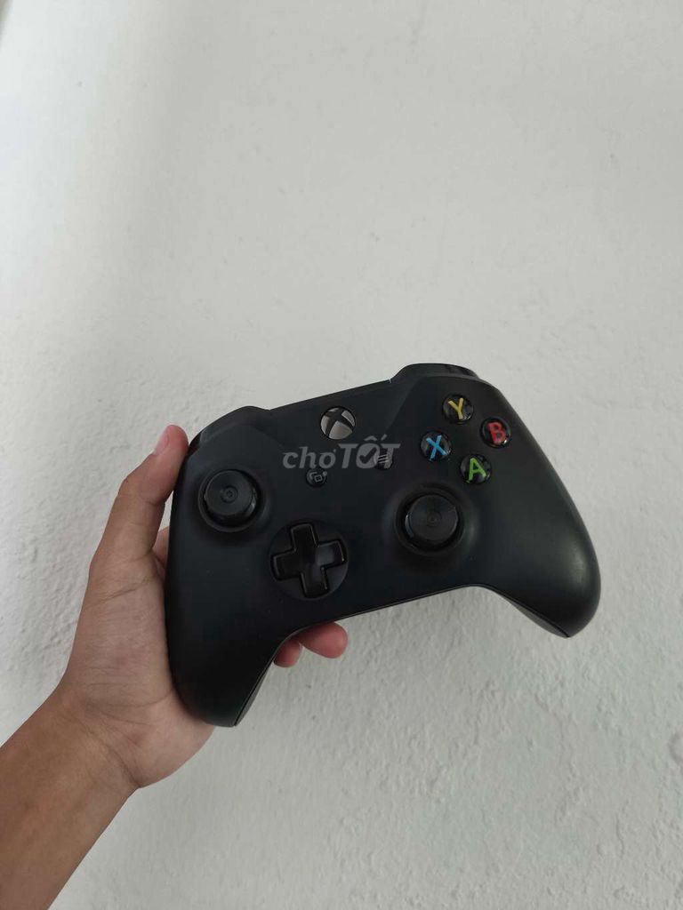 Tay cầm chơi game Xbox Đen Hỏng analog. Mua bán Thiết bị chơi game tại Quận Thanh Khê Đà Nẵng được đăng bởi Thảo My hình 1