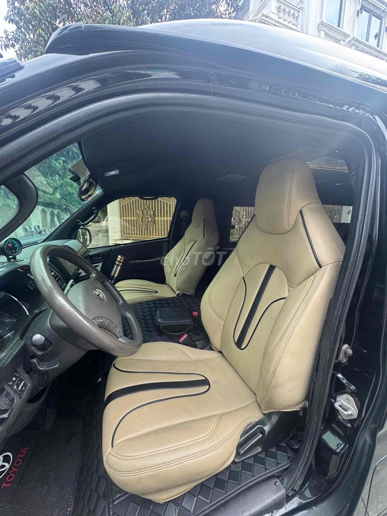 Toyota Hiace 2009 - 20 km. Mua bán Ô tô tại Quận Hoàng Mai Hà Nội được đăng bởi dũng hình 2