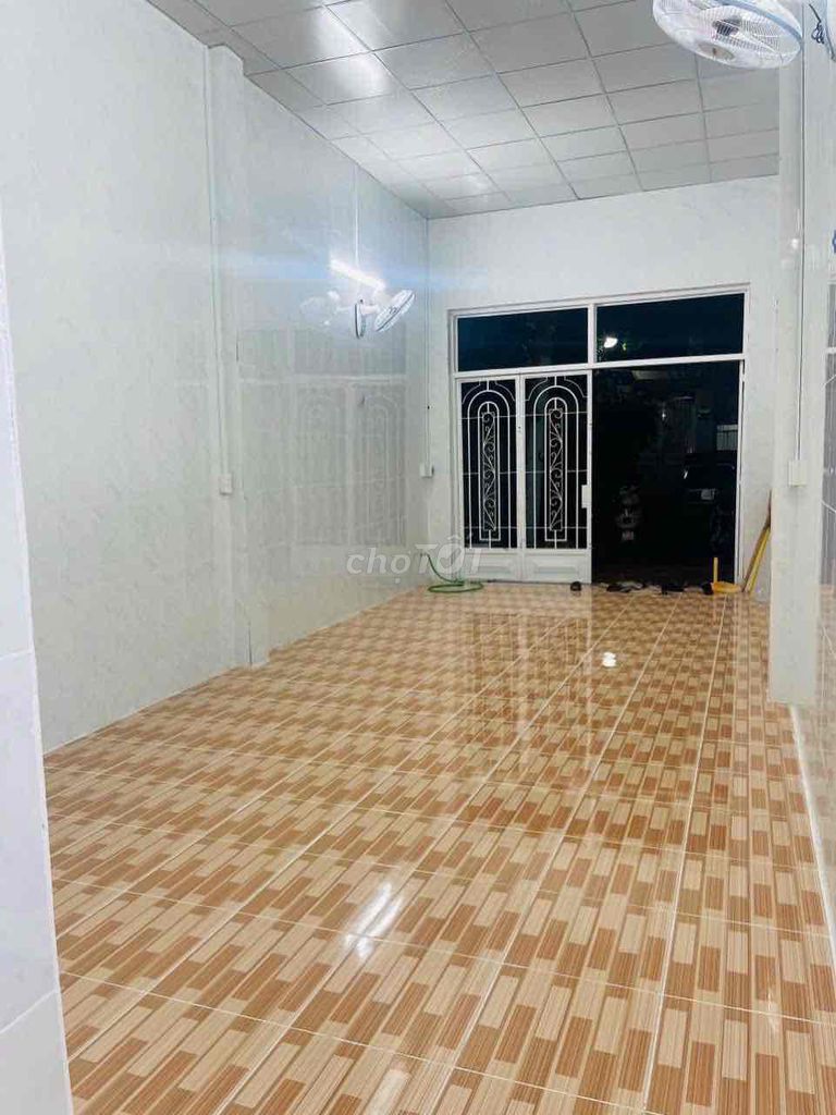Cho thuê nhà mặt tiền mới xây ở Phước Bình