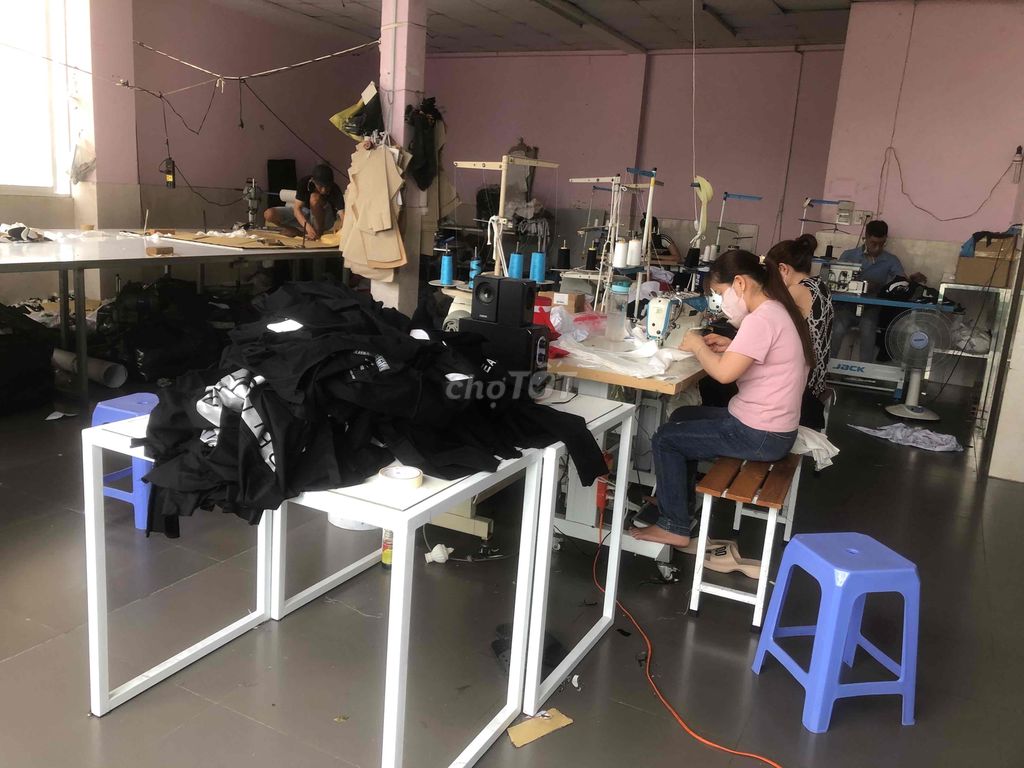 Tuyển thợ May, Thợ In và livestream bán hàng. Việc làm Công nhân may tại Quận Tân Phú Tp Hồ Chí Minh được đăng bởi Xuân Bắc hình 1