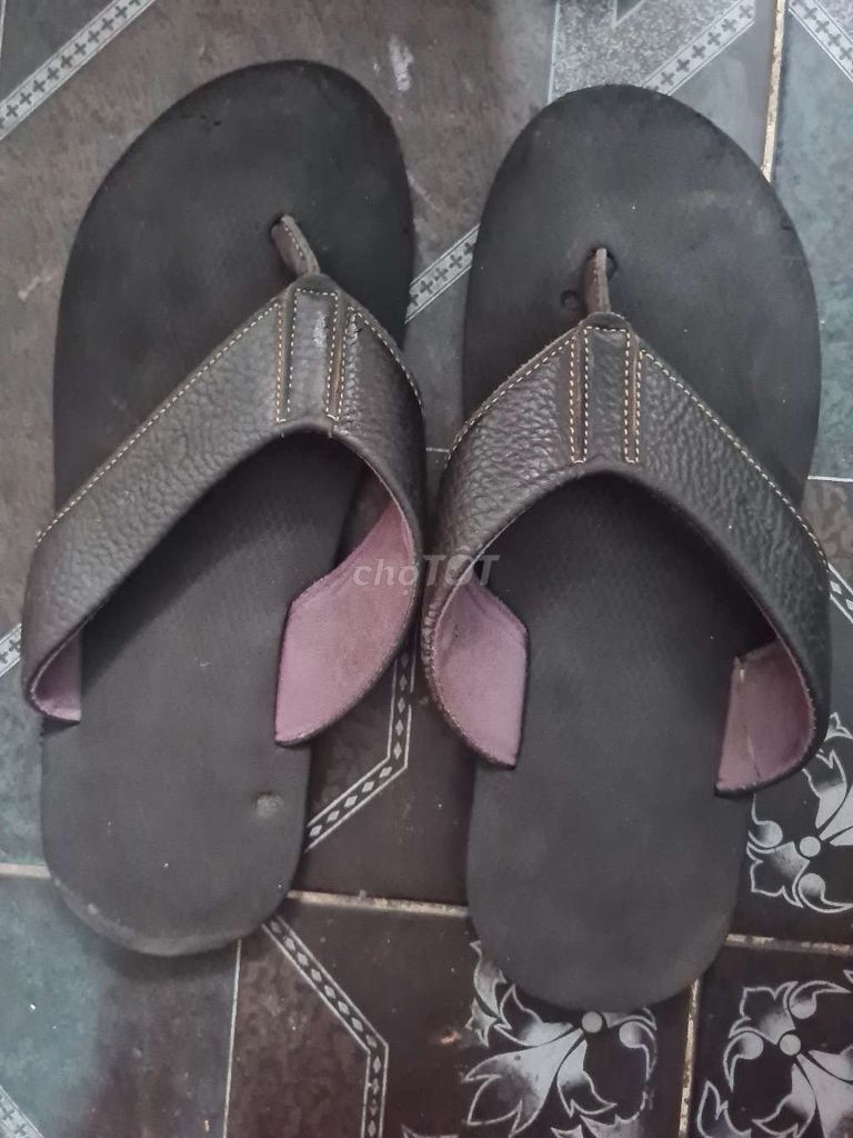 Dép kẹp Clarks Da Đen. Mua bán Giày dép tại Quận 3 Tp Hồ Chí Minh được đăng bởi Sơn hình 1