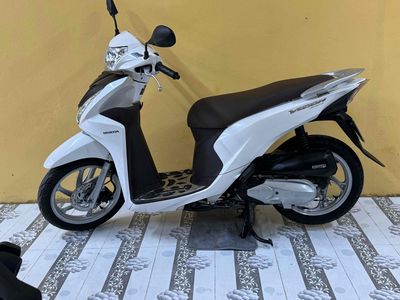 vission 2017 màu trắng mới keng 43C1-657.83. Mua bán Xe máy tại Quận Sơn Trà Đà Nẵng được đăng bởi Minh Dũng bán trả góp 136 vân đồn 