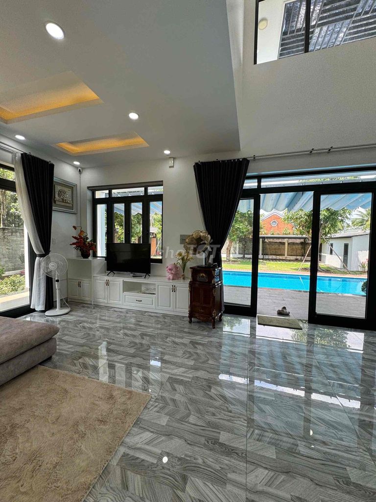 CHO THUÊ BIỆT THỰ ĐƯỜNG BÙI CÔNG TRỪNG, HÓC MÔN CÁCH TRUNG TÂM Q1 45PH