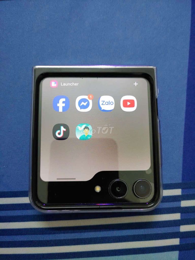 Samsung Z Flip 5 Đen Đã sử dụng. Mua bán Điện thoại tại Quận Liên Chiểu Đà Nẵng được đăng bởi Hồng Kim hình 1