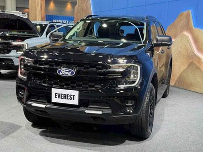 2026 Ford Everest Active Đen 7 chỗ Hót chỉ 360tr0
