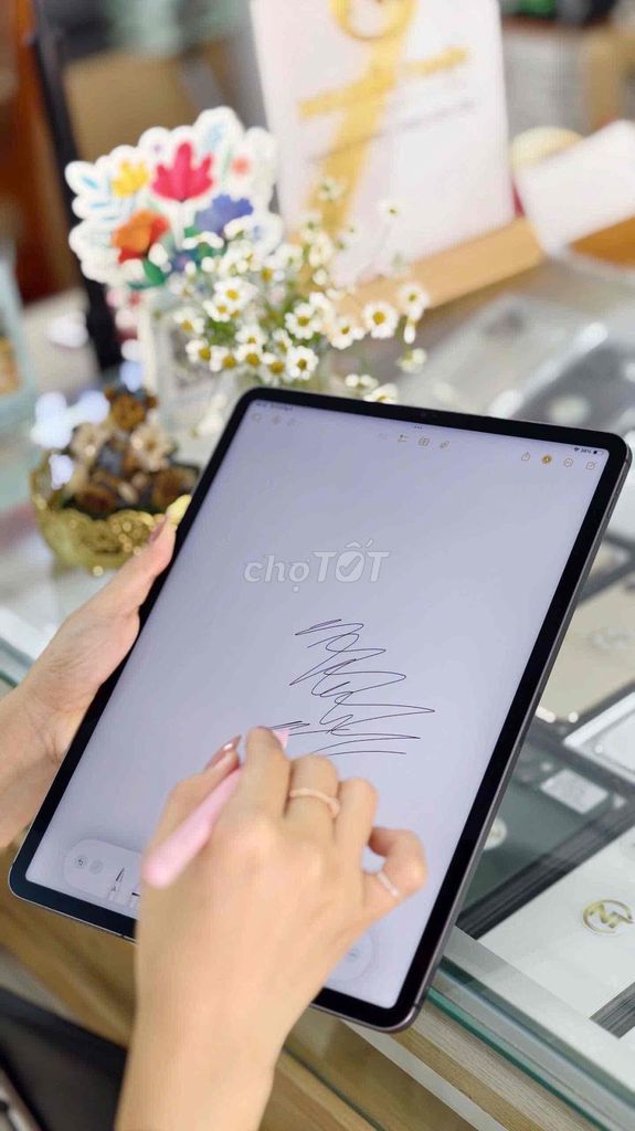 Apple iPad Pro 12.9in M1 128GB Xám 5G. Mua bán Máy tính bảng tại Quận Ninh Kiều Cần Thơ được đăng bởi Thiện iphonecantho hình 1