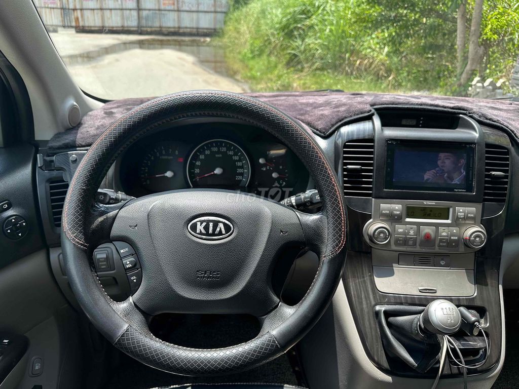 Kia Carnival 2010 - 155 km đời 2010 fom mới xe đẹp. Mua bán Ô tô tại Quận 8 Tp Hồ Chí Minh được đăng bởi Nguyễn Văn Tâm hình 6