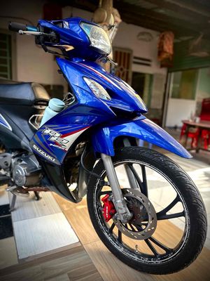 Suzuki Axelo 2017 Côn tay Xanh Trắng. Mua bán Xe máy tại Huyện Hóc Môn Tp Hồ Chí Minh được đăng bởi Huỳnh Công Thành