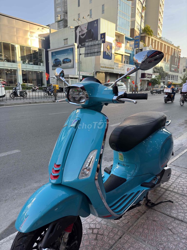 VESSPA SPINT-2022  Màu xanh nguyên zin từ trong hs. Mua bán Xe máy tại Quận Phú Nhuận Tp Hồ Chí Minh được đăng bởi vespa cũ PiAGIO Cao Cấp TUẤN CƯƠNG SAIGON  hình 2