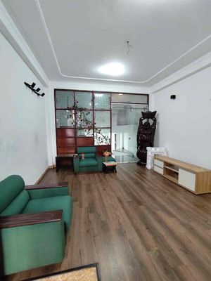 Аренда · 5 комн. · 99 м² · Quận 3, ул. Đường Hai Bà Trưng