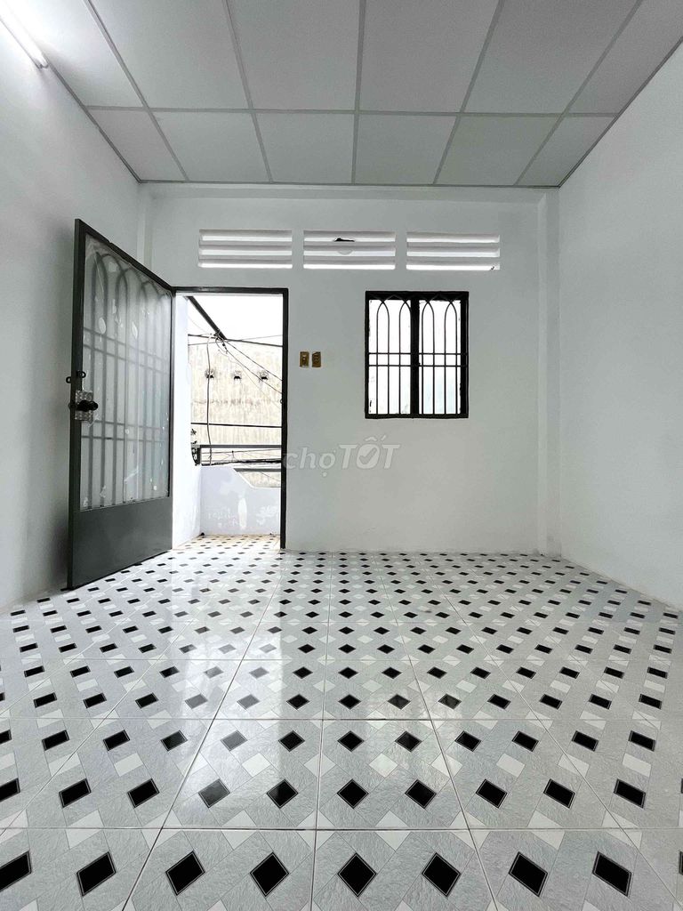 Sổ Riêng Hoàn Công Đủ DT:3,35x8,4m 2Tầng 2PN hẻm 270 Huỳnh Tấn Phát