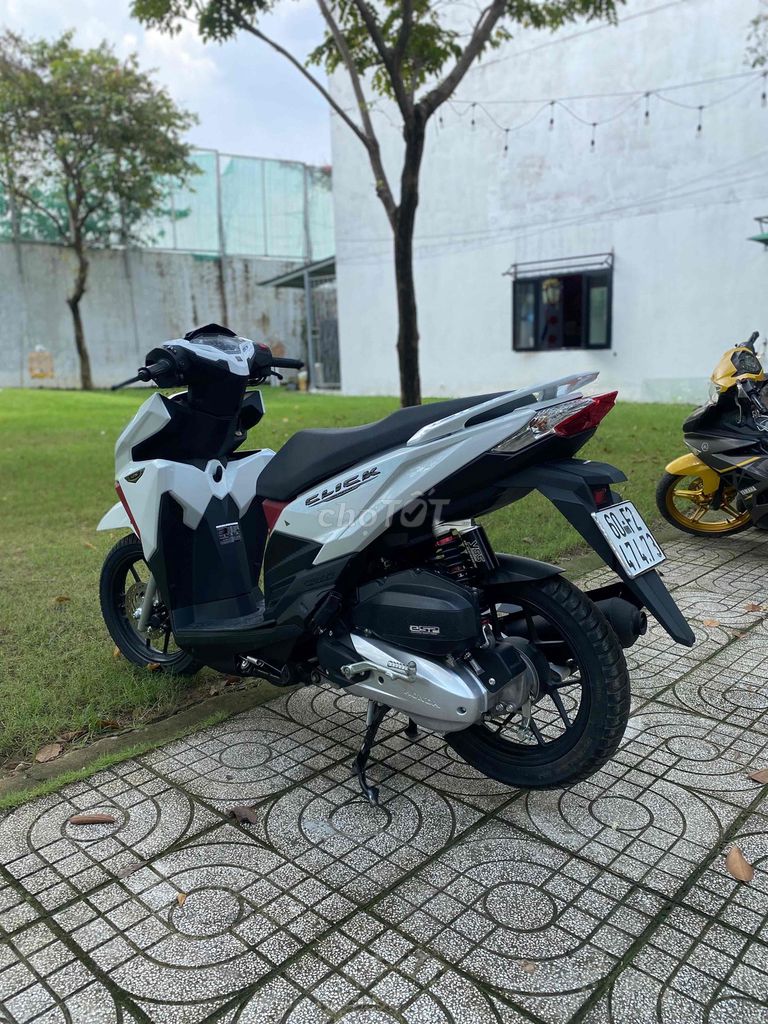 Honda Click 125 Nhập Thái khoá Smartkey 2016. Mua bán Xe máy tại Thành phố Biên Hòa Đồng Nai được đăng bởi Thành Tín hình 4