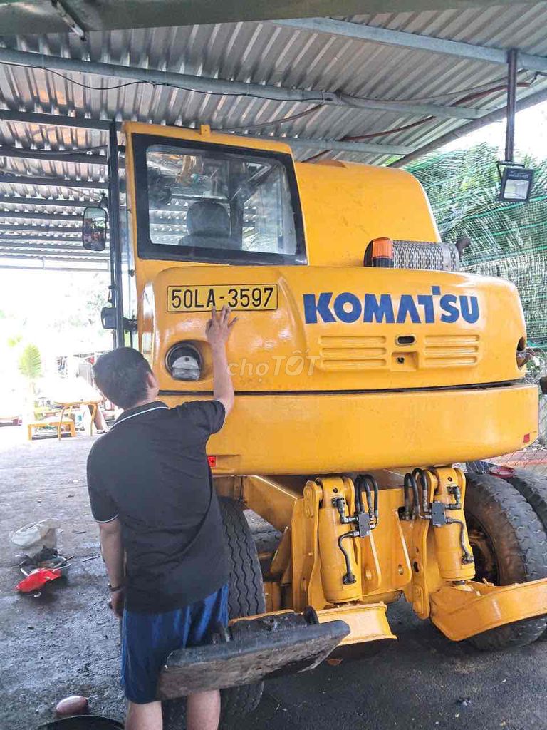 Máy xúc Komatsu 50LA-3597 Vàng. Mua bán Phương tiện khác tại Huyện Củ Chi Tp Hồ Chí Minh được đăng bởi Phạm Công Nhựt hình 3