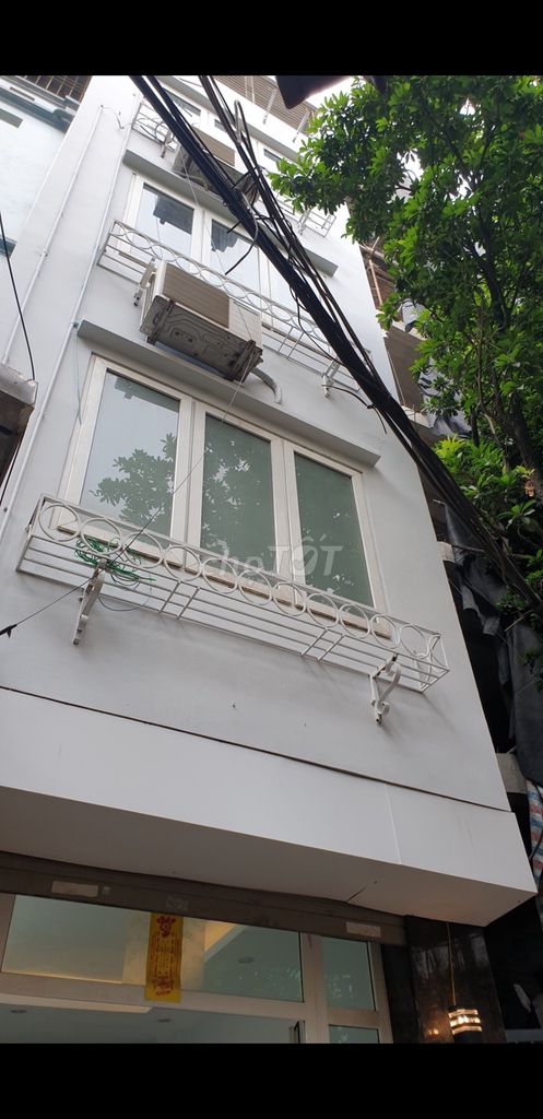 Cho thuê nguyên căn nhà riêng 45m2 - 5 tầng tại Trịnh Công Sơn, Tây Hồ