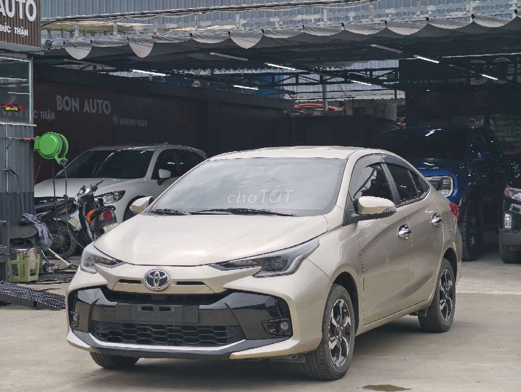 TOYOTA VIOS 2024 SỐ SÀN màu vàng cát. Mua bán Ô tô tại Quận Long Biên Hà Nội được đăng bởi BON AUTO hình 2