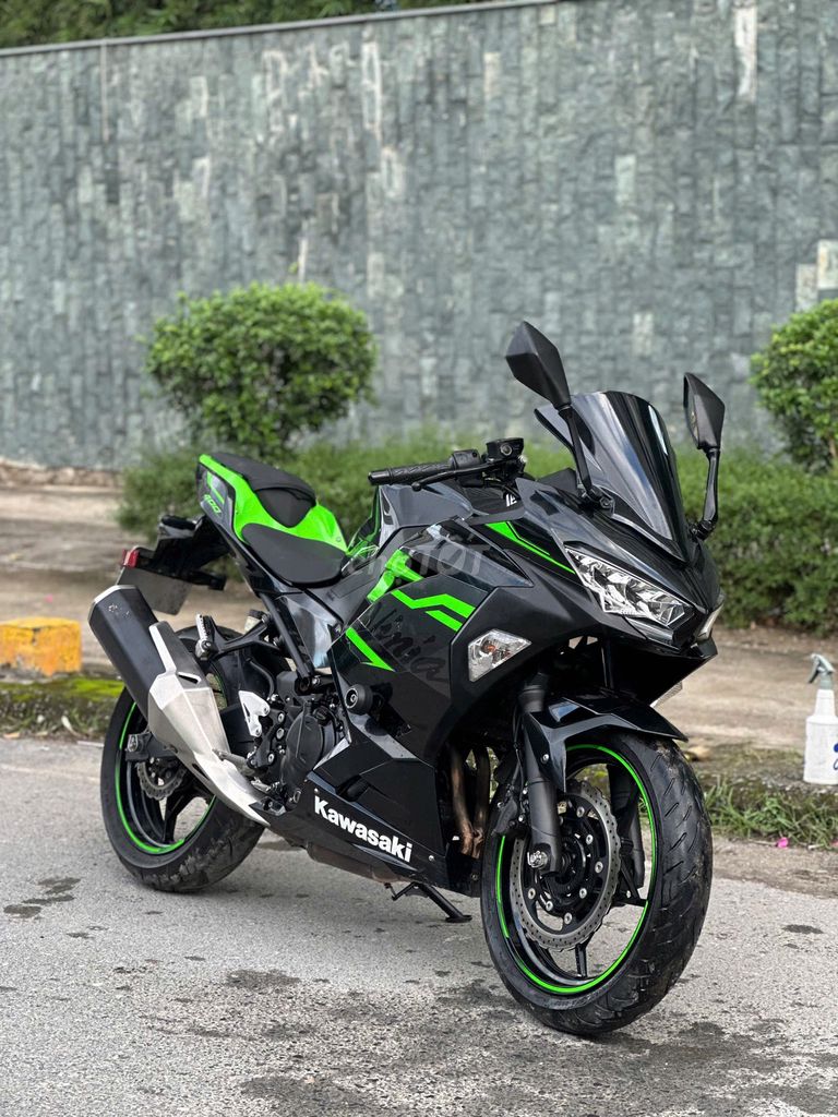 Kawasaki Ninja 400 biển 29 có trả góp trao đổi ✅. Mua bán Xe máy tại Quận Thanh Xuân Hà Nội được đăng bởi Phú Lý hình 9