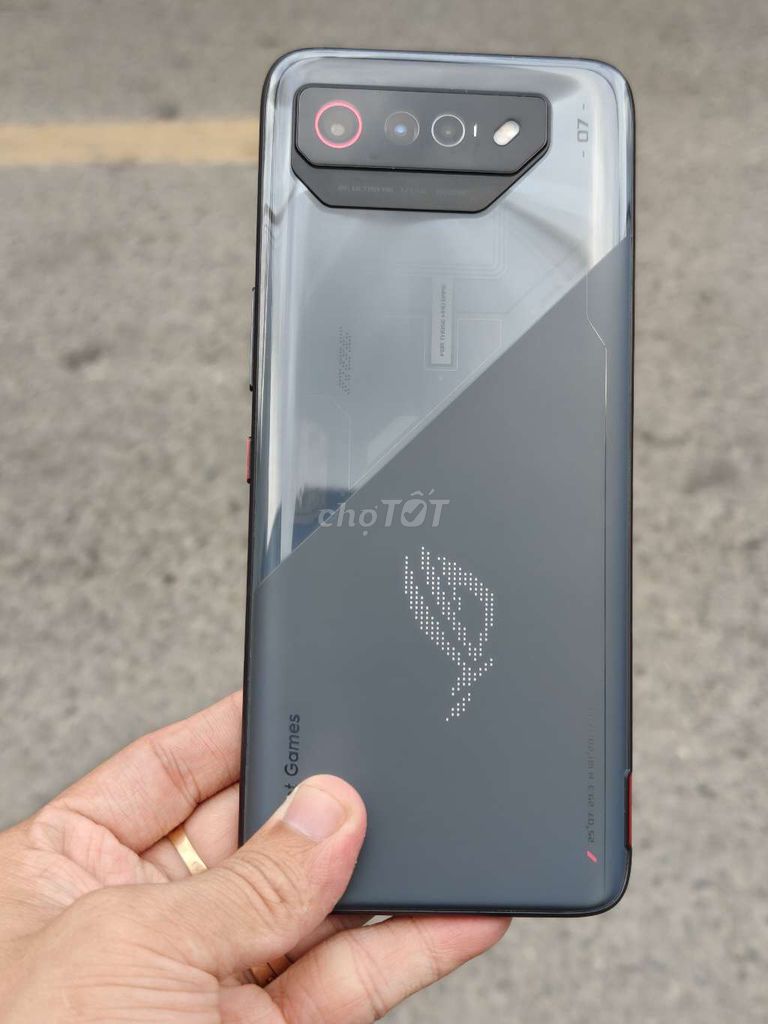 ROG Phone 7 Snap 8 gen 2 8GB/256GB Đen 99%. Mua bán Điện thoại tại Quận Bình Tân Tp Hồ Chí Minh được đăng bởi Anh Rin hình 1