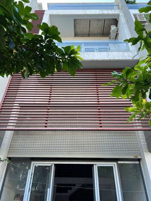 Townhouse 100 m² · 5 bed · Phố Đông Village