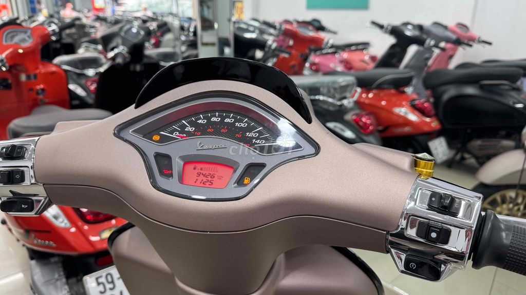Vespa Sprint nâu đồng nhấm siêu đẹp ngay chủ. Mua bán Xe máy tại Quận Phú Nhuận Tp Hồ Chí Minh được đăng bởi VESPA  PIAGGIO BẢO HƯNG Vespa cũ trả góp  hình 5
