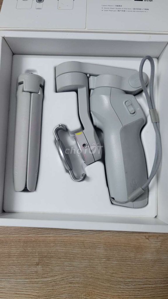 DJI OM 4 Gimbal điện thoại Xám full box. Mua bán Phụ kiện (Màn hình, Chuột...) tại Quận Bắc Từ Liêm Hà Nội được đăng bởi Xuân Bách hình 1