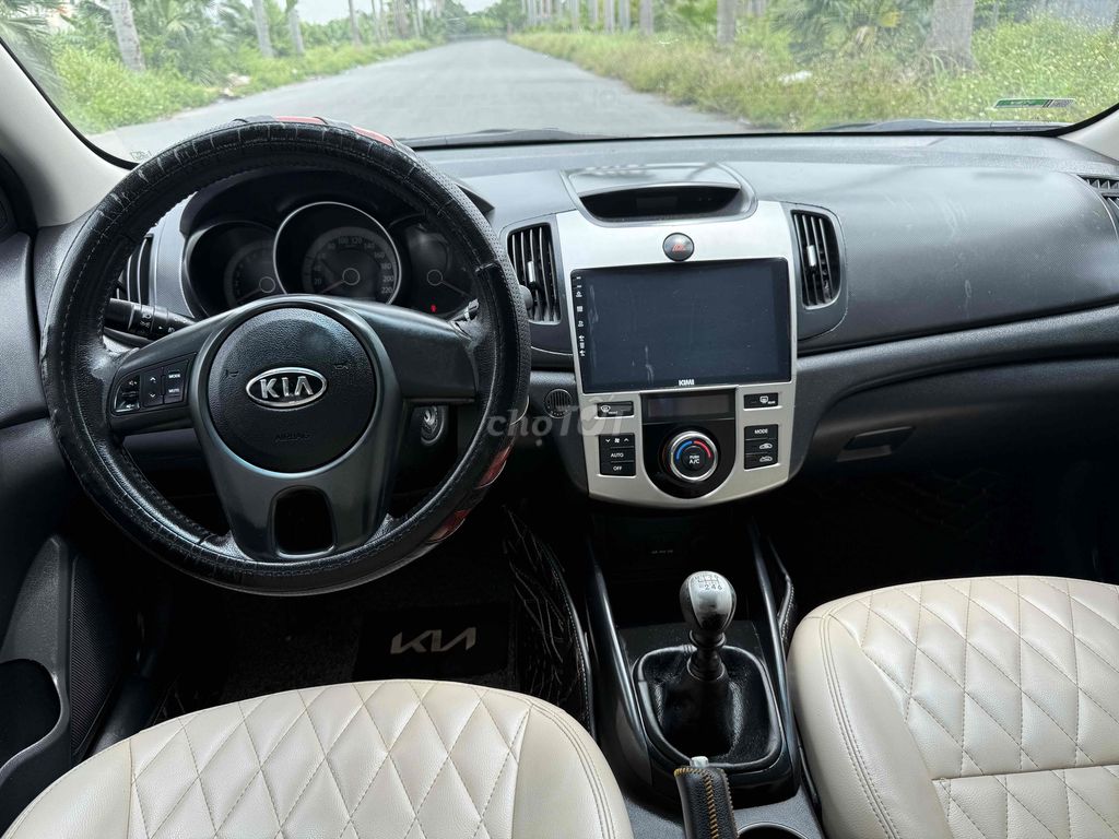 Kia Forte 2011 SX 1.6 MT - 140000 km xe gia đình
