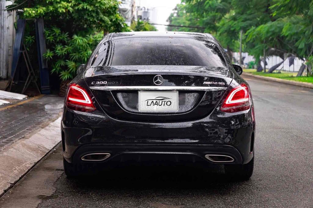 LONG ANH AUTO về Mercedes C300 AMG model 2019. Mua bán Ô tô tại Quận 7 Tp Hồ Chí Minh được đăng bởi LongAnh AuTo  hình 14