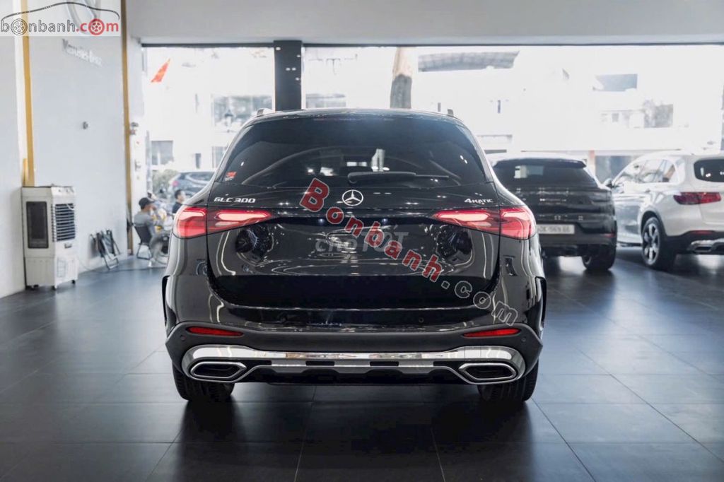 Mercedes Benz GLC 300 4Matic 2023 - 2 Tỷ 399 Triệu. Mua bán Ô tô tại Quận 7 Tp Hồ Chí Minh được đăng bởi Nguyễn Xuân Phúc hình 5